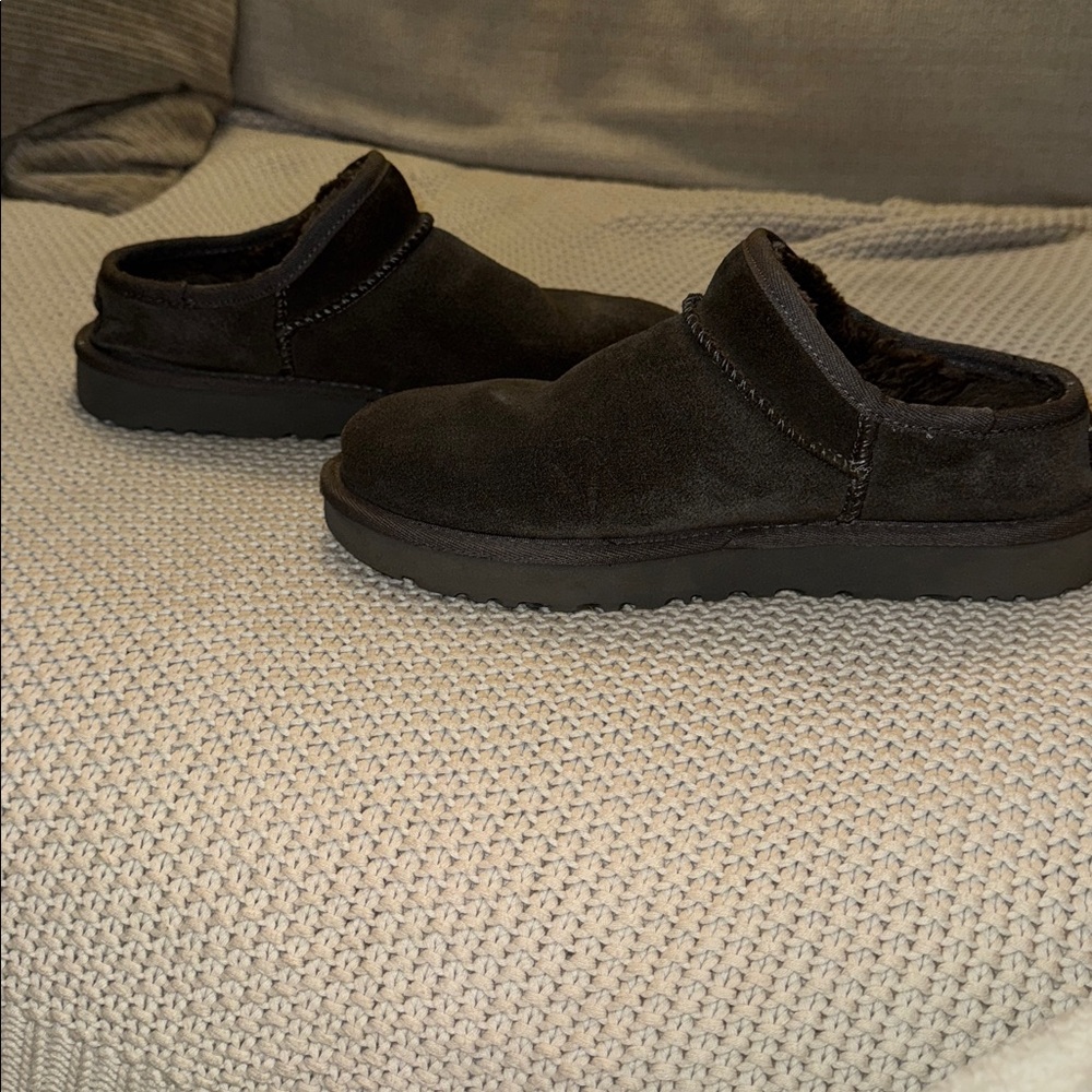 Ugg classic slipper (women’s) GRAY